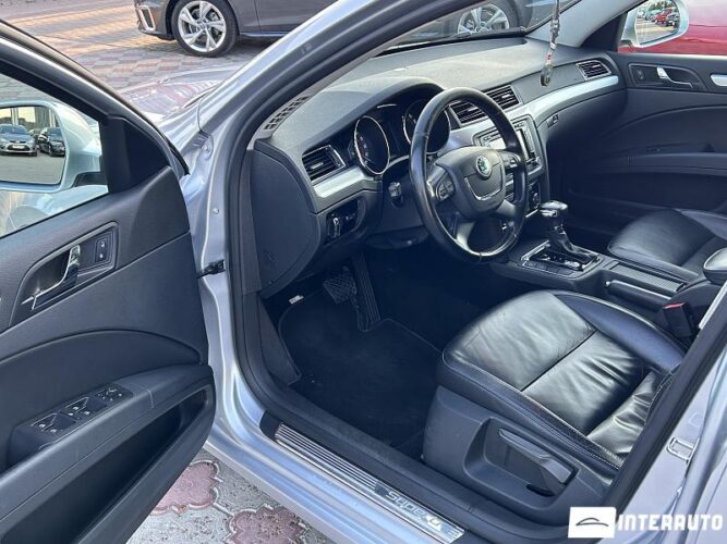 Skoda Superb 31 skoda Superb 2011