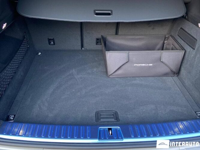 Porsche Cayenne 60 interauto-car