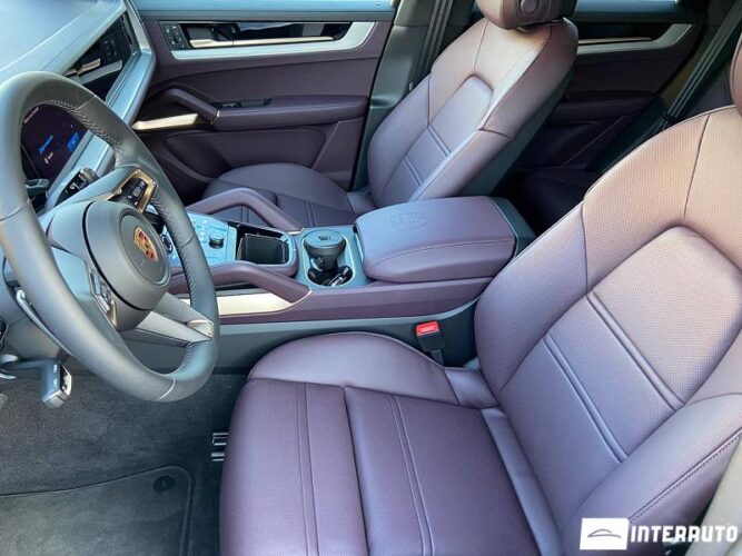 Porsche Cayenne 42 interauto-car