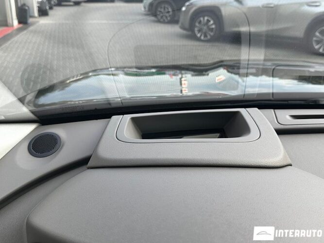 Jaguar F-Pace 51 interauto-car