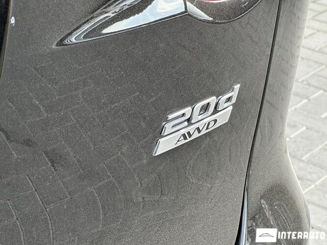 Jaguar F-Pace 66 interauto-car