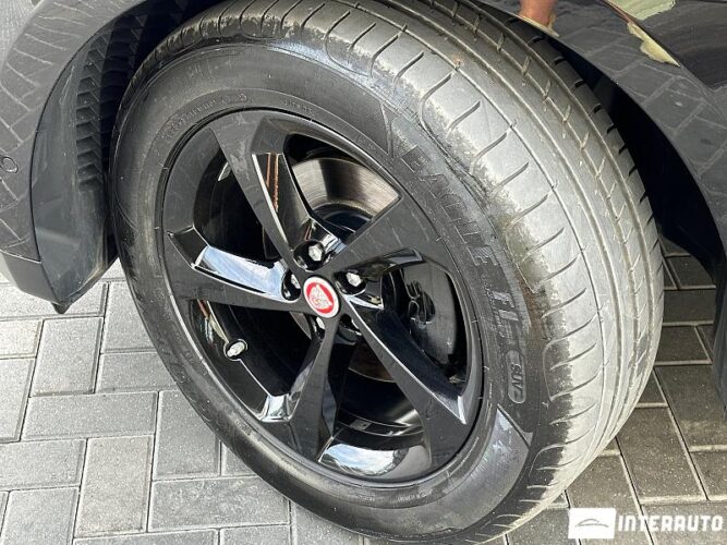 Jaguar F-Pace 69 interauto-car