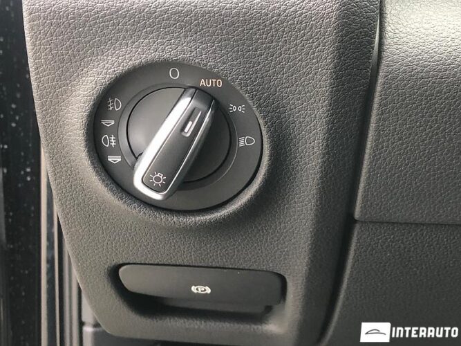 Audi Q7 40 interauto-car