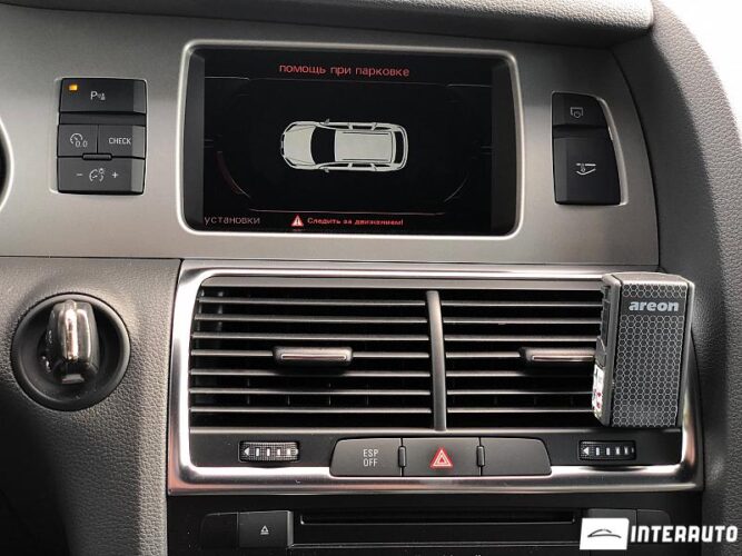 Audi Q7 44 interauto-car