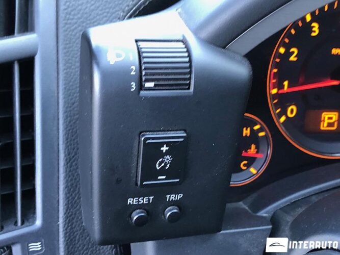 Infiniti FX 35 49 interauto-car