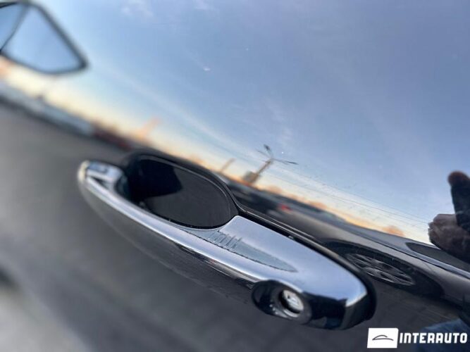 Ford Escape 37 interauto-car