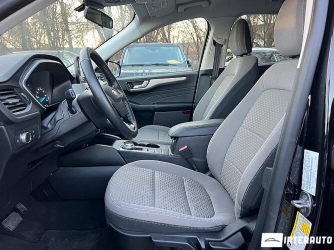 Ford Escape 38 interauto-car