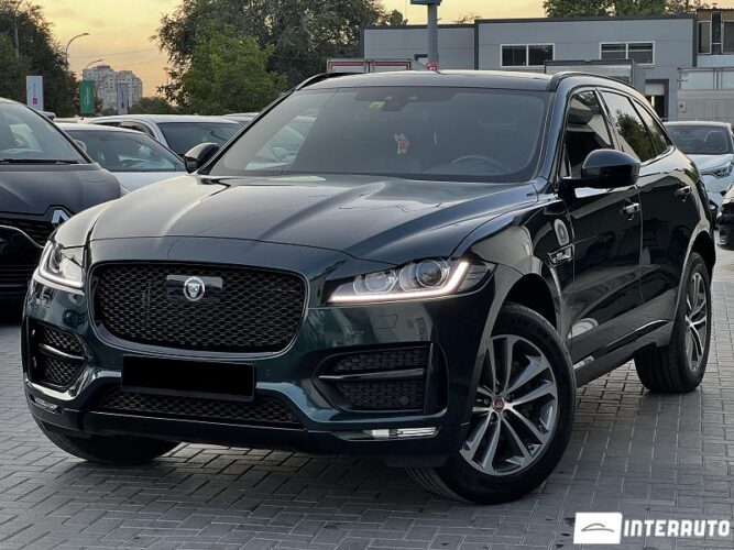 Jaguar F-Pace 37 interauto-car