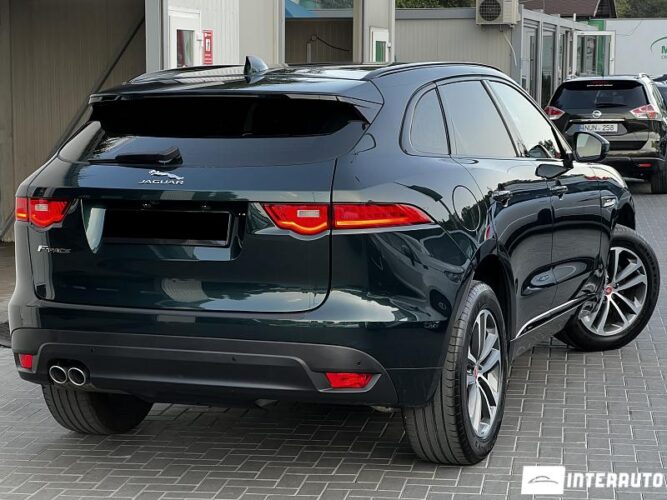 Jaguar F-Pace 39 interauto-car