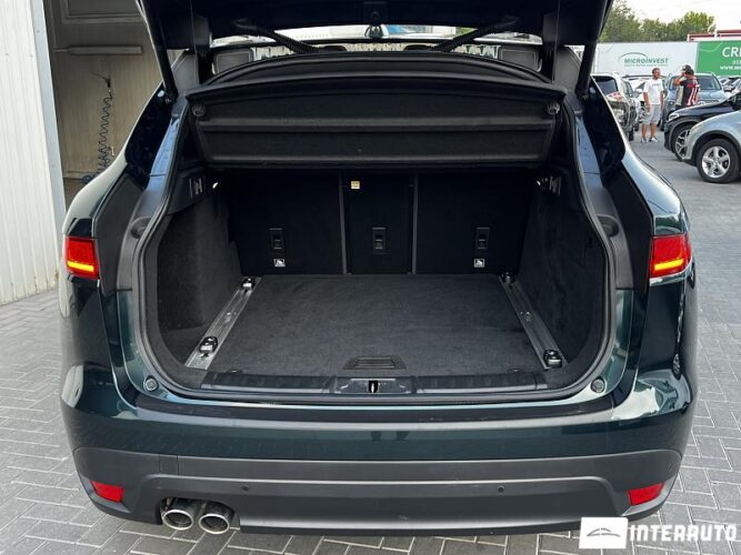 Jaguar F-Pace 60 interauto-car