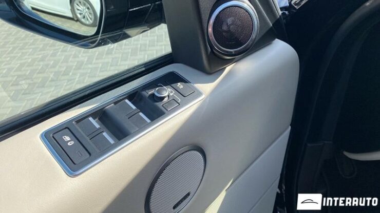 Land Rover Range Rover Vogue 37 interauto-car