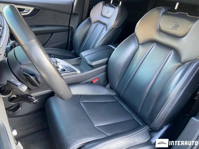 Audi Q7 E-Tron 42 interauto-car