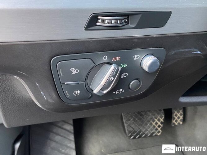 Audi Q7 E-Tron 53 interauto-car