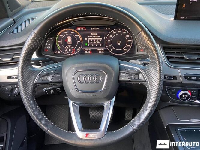 Audi Q7 E-Tron 45 interauto-car