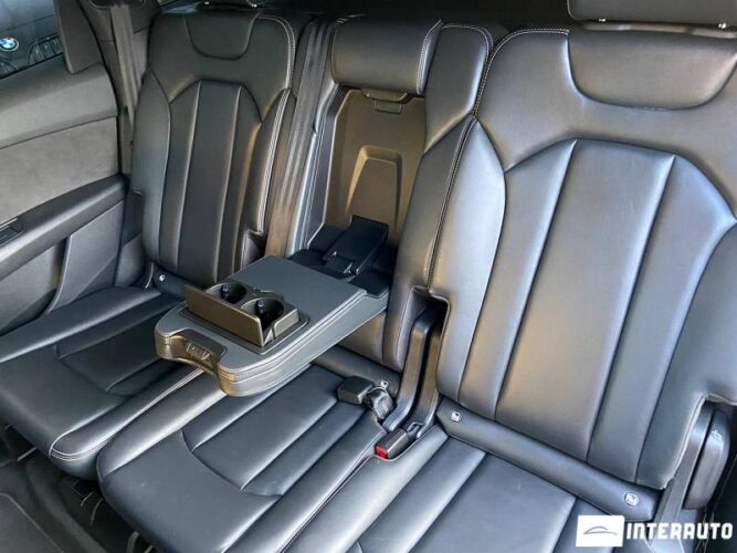 Audi Q7 E-Tron 59 interauto-car