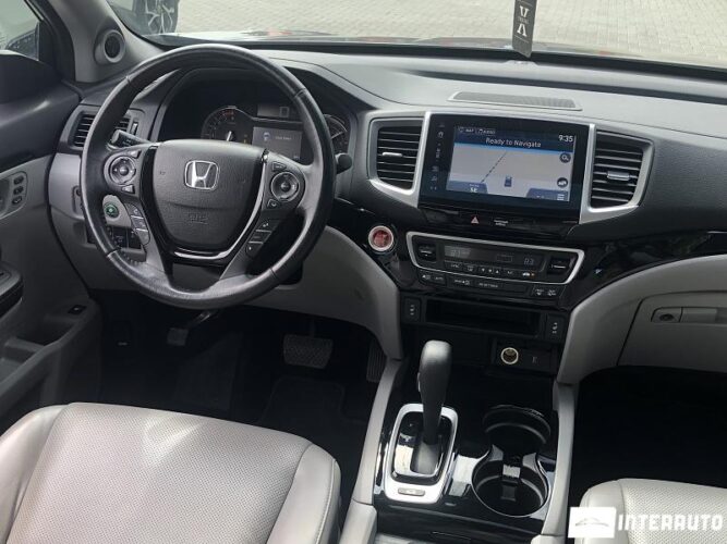 Honda Ridgeline 46 interauto-car