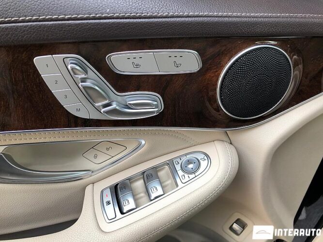 Mercedes GLC 300 33 interauto-car