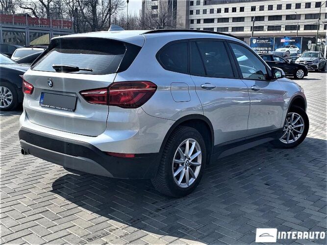 BMW X1 1.6D 33 interauto-car