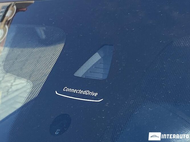 BMW X1 1.6D 37 interauto-car