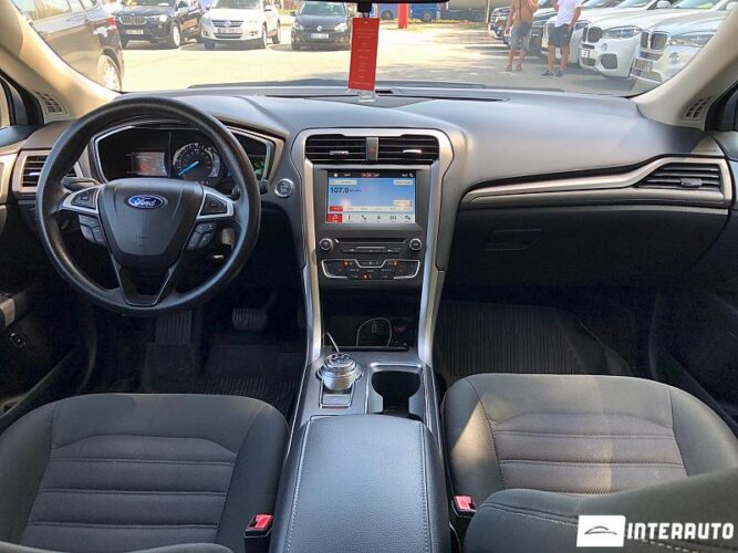 Ford Fusion 34 interauto-car