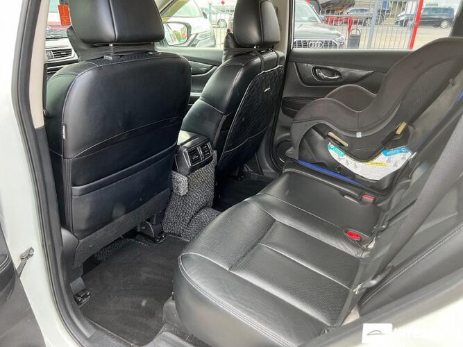 Nissan X-Trail 42 interauto-car