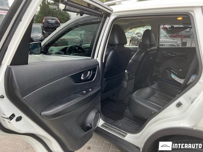 Nissan X-Trail 41 interauto-car