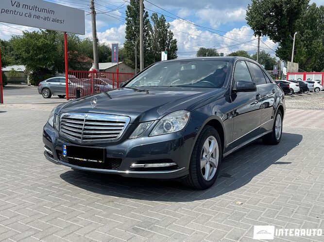 Mercedes E 250 26 interauto-car