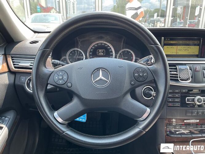 Mercedes E 250 32 interauto-car