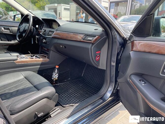 Mercedes E 250 37 interauto-car