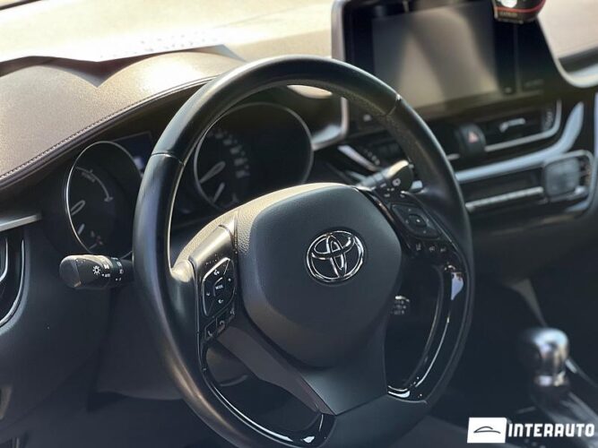Toyota C-HR 35 interauto-car