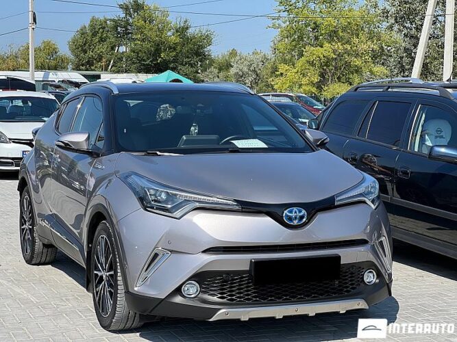 Toyota C-HR 31 interauto-car