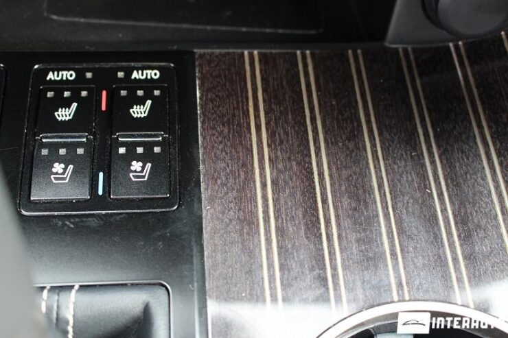 Lexus RX 450h 43 interauto-car