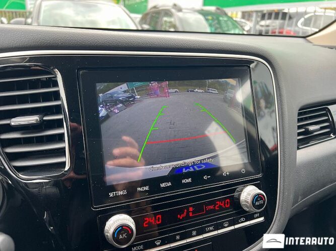 Mitsubishi Outlander 45 interauto-car