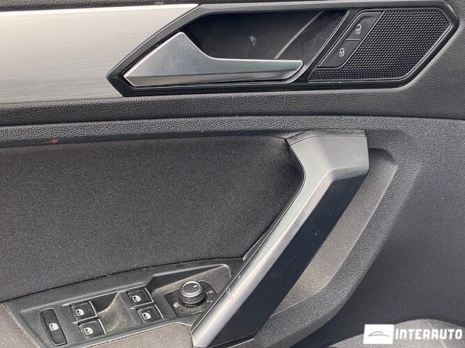 Volkswagen Tiguan 34 interauto-car