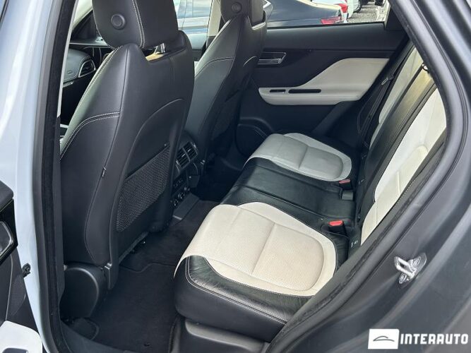 Jaguar F-Pace 45 interauto-car