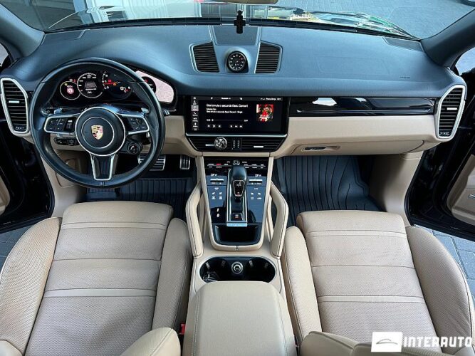 Porsche Cayenne 45 interauto-car