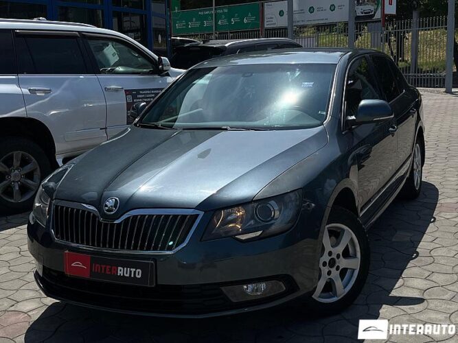 Skoda Superb 27 interauto-car