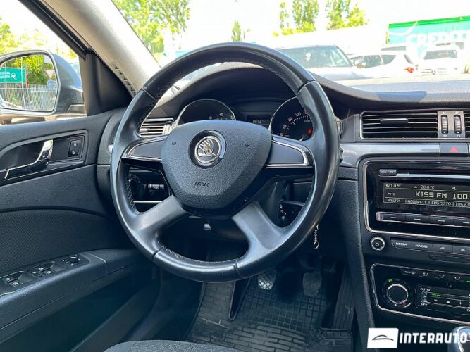 Skoda Superb 37 interauto-car