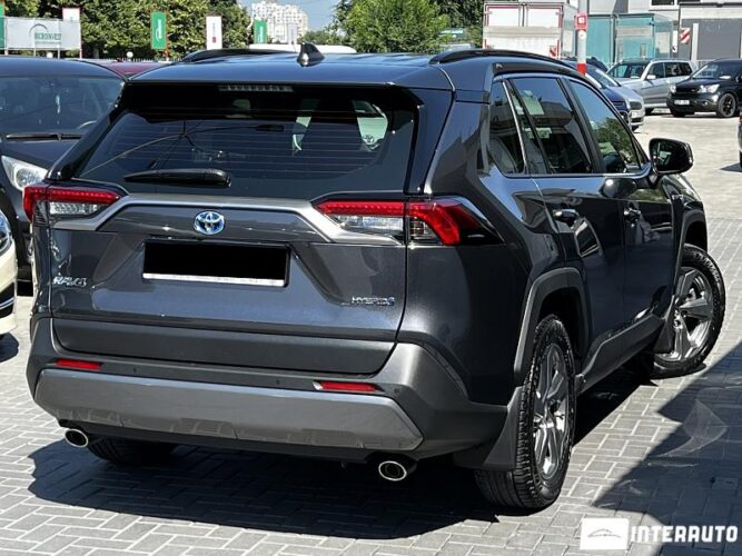 Toyota Rav-4 33 interauto-car