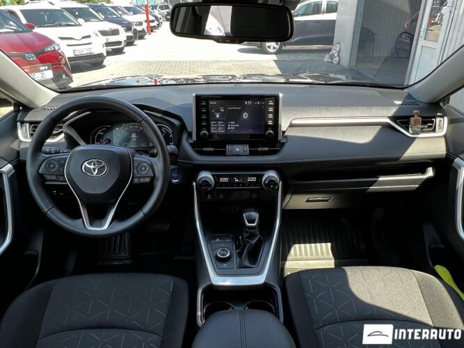 Toyota Rav-4 45 interauto-car