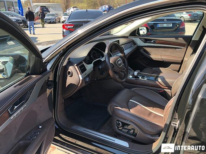 Audi A8 45 interauto-car