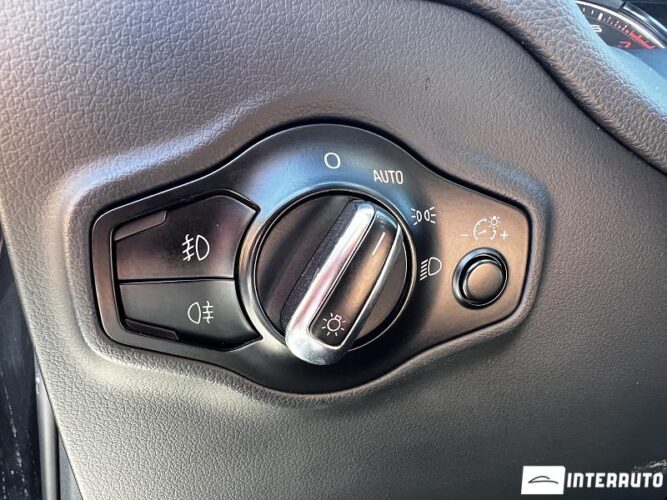 Audi Q5 53 interauto-car