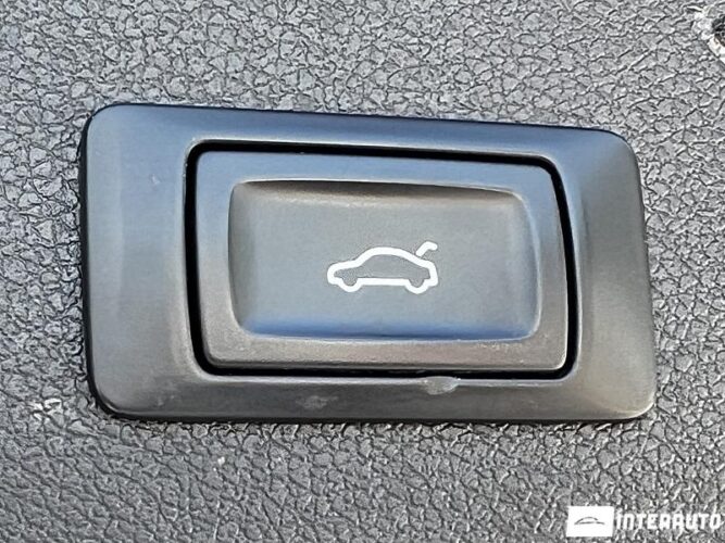 Audi Q5 61 interauto-car