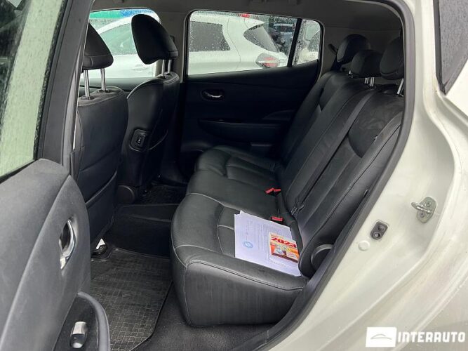 Nissan Leaf 37 interauto-car