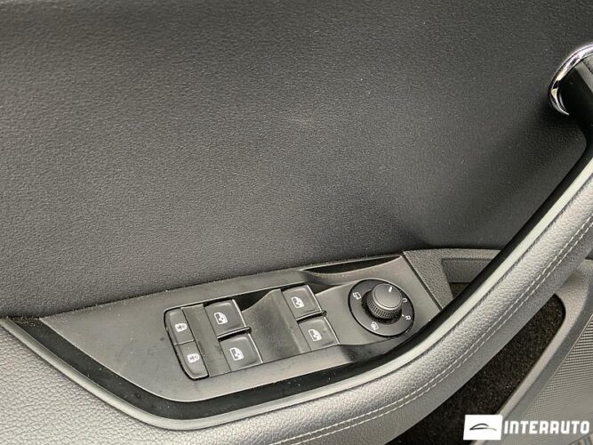 Skoda Superb 38 interauto-car