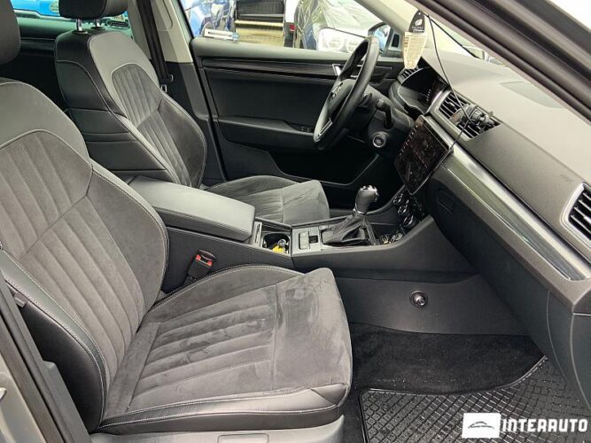 Skoda Superb 48 interauto-car