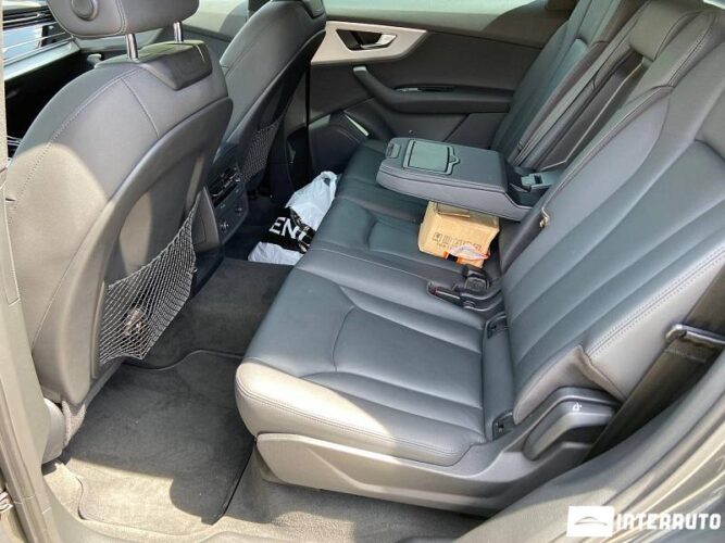 Audi Q7 42 interauto-car