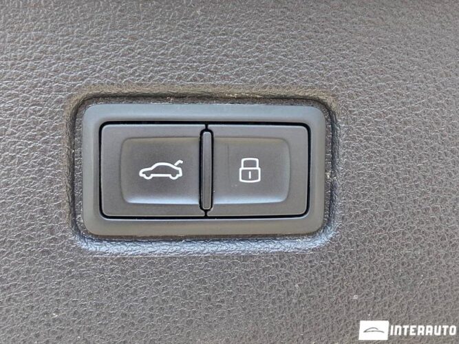 Audi Q7 43 interauto-car