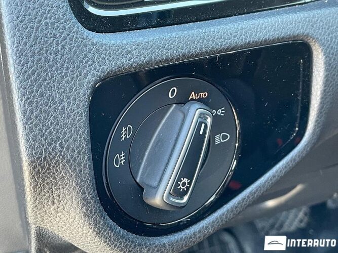 Volkswagen Golf 36 interauto-car