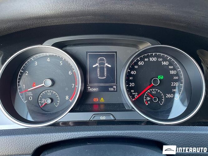 Volkswagen Golf 32 interauto-car